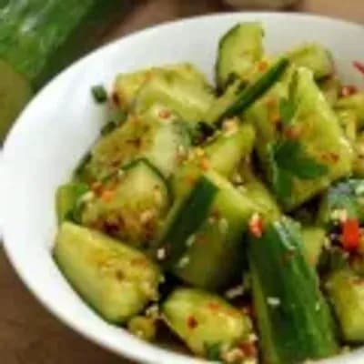 Cucumber in chili sauce