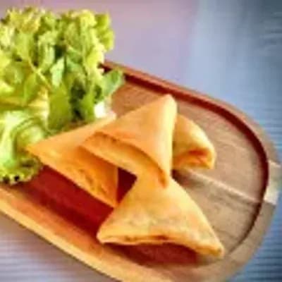 Beef samosas 4pc