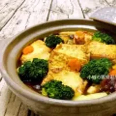 Vegetarian hot pot (tofu)