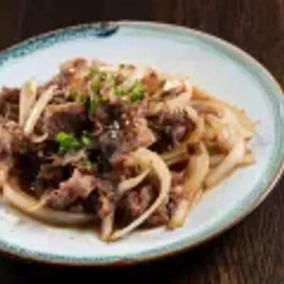 Beef with onions