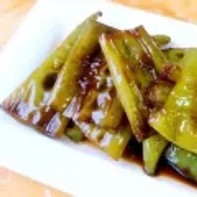 Tiger-skin green peppers