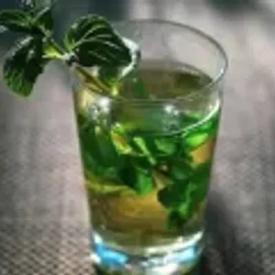 Mint green tea